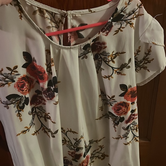 Casual dress tops, $10 each! - Picture 9 of 9